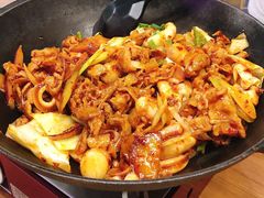 招牌辣鱿鱼五花肉煲-HOTISLAND海鸡岛·韩国料理(江南西店)