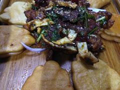 -老东镇啤酒屋海鲜加工·蒸汽海鲜·海鲜烧烤(台东店)