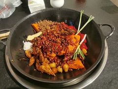 红锅-四小区火锅·巷子里的重庆火锅(花照壁店)