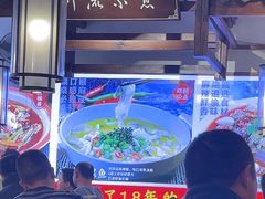 -川流不息·地道川菜·小龙虾(新松江路店)