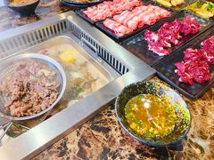 -牛里牛气· 榴莲海鲜鲜牛肉自助火锅·烤肉(横岗店)