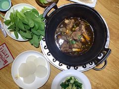 -茸梅路右拐龙虾-农家菜(松江店)