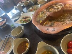 -滇釜火锅·能喝汤的火锅(车公庄店)