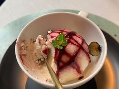 蓝莓豆腐冰淇淋-三号黄浦会Canton Table