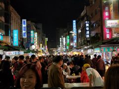 -六合夜市