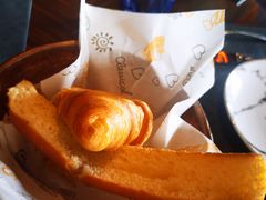 餐前欧式面包-YUE·6·西式融合餐厅(外滩六号店)