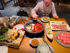 -呷哺呷哺(融创茂店)