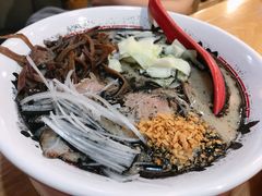 博多黑芝麻炸蒜豚骨拉面-博多豚屋拉面