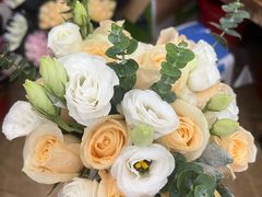 -亭亭鲜花店(中山北路店)