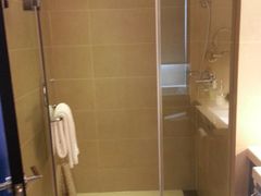 淋浴-扬州东关街文昌阁桔子水晶酒店