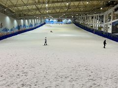 -乔波室内滑雪场