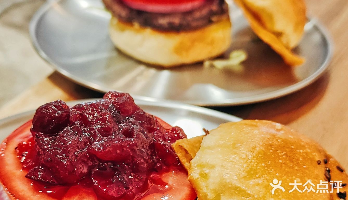 小鸟胃秒变大胃王！大夫山旁的网红汉堡太好吃了吧