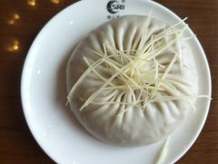 陈士荣蟹黄汤包-鸿运酒楼