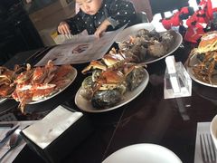 -荣誉国际酒店-云顶旋转餐厅