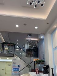 -蕾特恩祛痘•皮肤管理