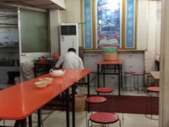 大堂-草桥清真牛肉锅贴扁食店