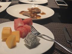 -唐拉雅秀酒店-西锦汇空中BBQ·思创餐厅