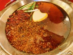 -山城年华老火锅(玉林店)