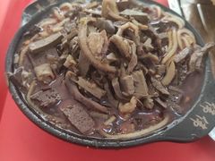 -伟伟羊杂馆