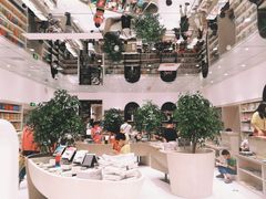 -钟书阁(群光广场店)