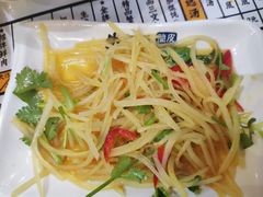 酸辣土豆丝-煮元张脆皮馄饨(古井南路店)