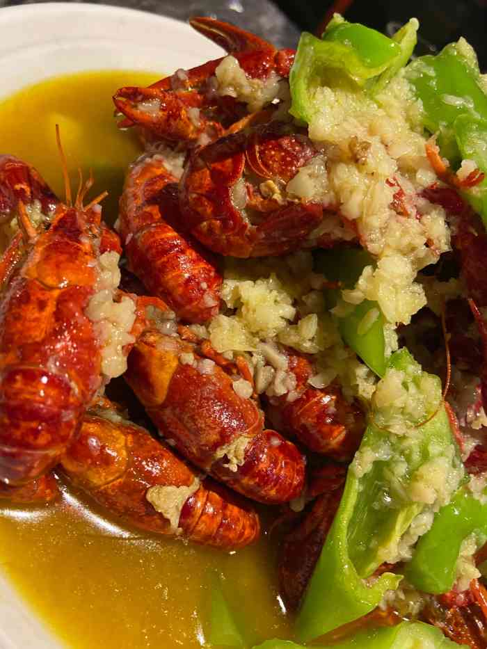 一佳靓虾(中河中路店)-"老爸奏是要吃小龙虾 我能肿么办呢 安排呗.