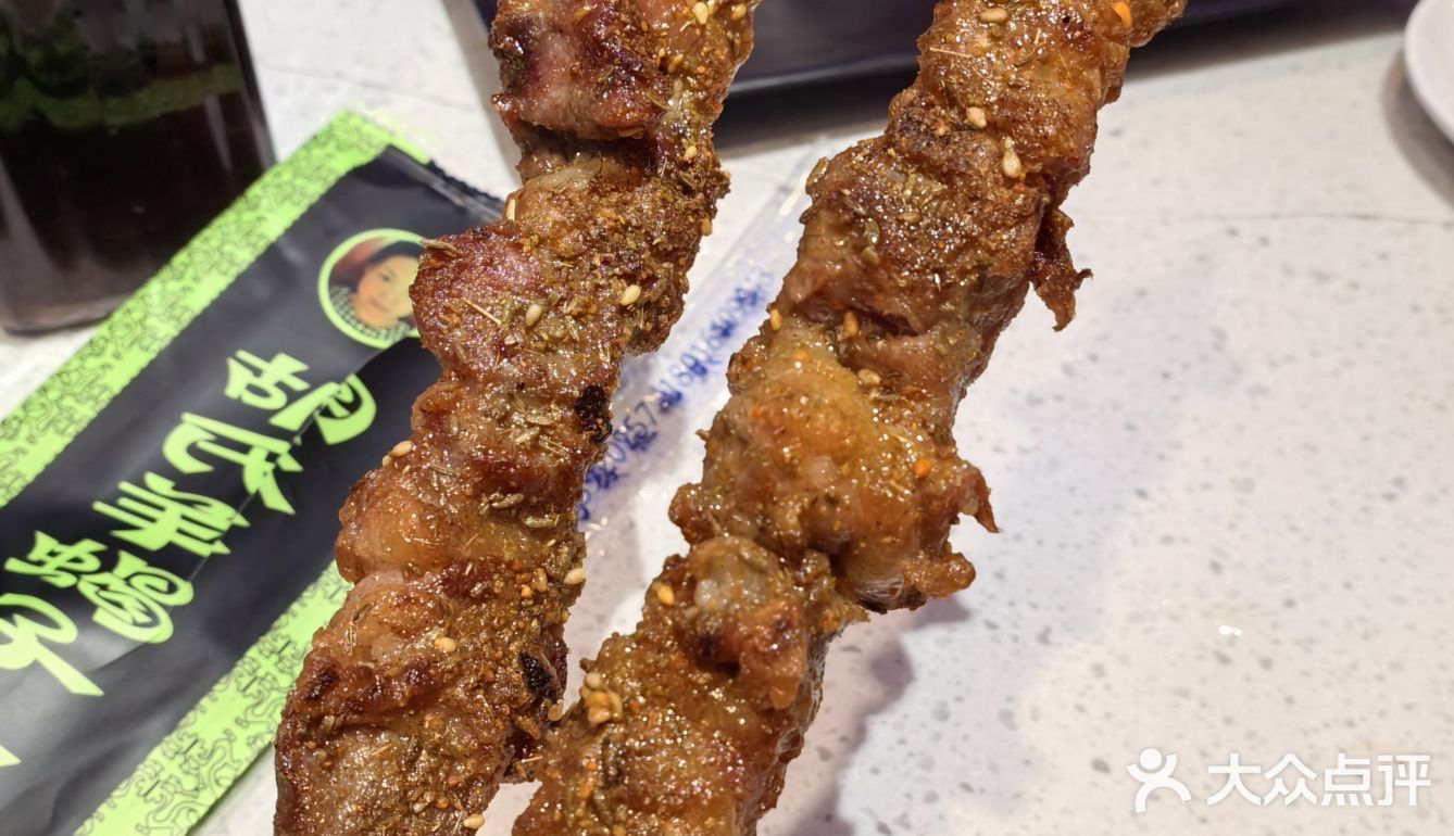 转角遇到羊蝎子火锅，这大口吃肉的感觉～爽！