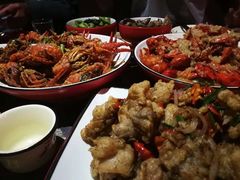 -虾弄弄海派小龙虾·牛羊蝎子火锅