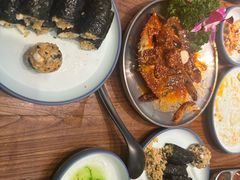 -明洞阿姨·韩式酱蟹烤肉·创意料理(三元桥店)