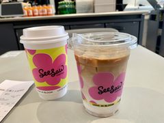 厚芸丝绒拿铁-Seesaw Coffee(上生新所店)
