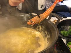 -鲜入围煮花胶鸡海鲜火锅