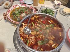 -牟记江湖重庆地标特色菜鱼蛋海鲜羊蝎子(巴南区黑金冠十多年好店)