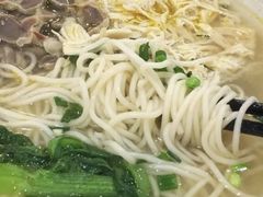 胗丝面-鸡鸣汤包(乐购仕店)