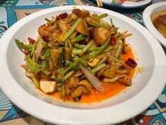 -楼兰古丽·新疆拌面·清真(华阳城店)