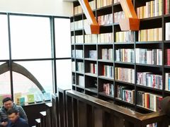 -钟书阁(松江泰晤士小镇店)