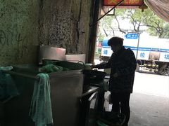 -湘潭九龙鱼头店(城南西路店)
