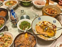 -绿草地·湘菜(酃湖师院店)