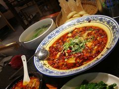 -万重锦·人文川菜馆(骡马市店)