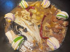 -万里闯关东铁锅炖菜馆(高新旗舰店)