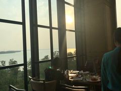靠窗位-新食谱全日制餐厅·苏州苏州湾艾美酒店