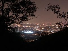 -鬼笑石后山停车场