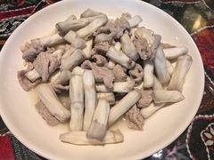 草芽炒肉片-香满楼.建水老宅院