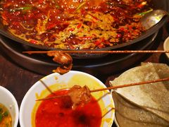 -四小区火锅·巷子里的重庆火锅(花照壁店)