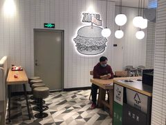大堂-肯德基(芳和店)