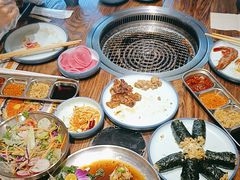 -明洞阿姨·韩式酱蟹烤肉·创意料理(三元桥店)