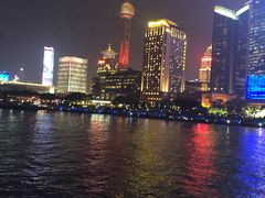 -黄浦江游览十六铺3号码头网红自助餐