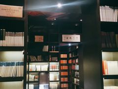 -钟书阁(松江泰晤士小镇店)