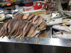 -三亚新鸿港水果一级批发市场