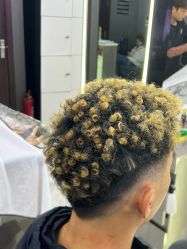 -藤野造型烫发染发