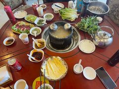 -鲁朗纳麦石锅鸡庄园